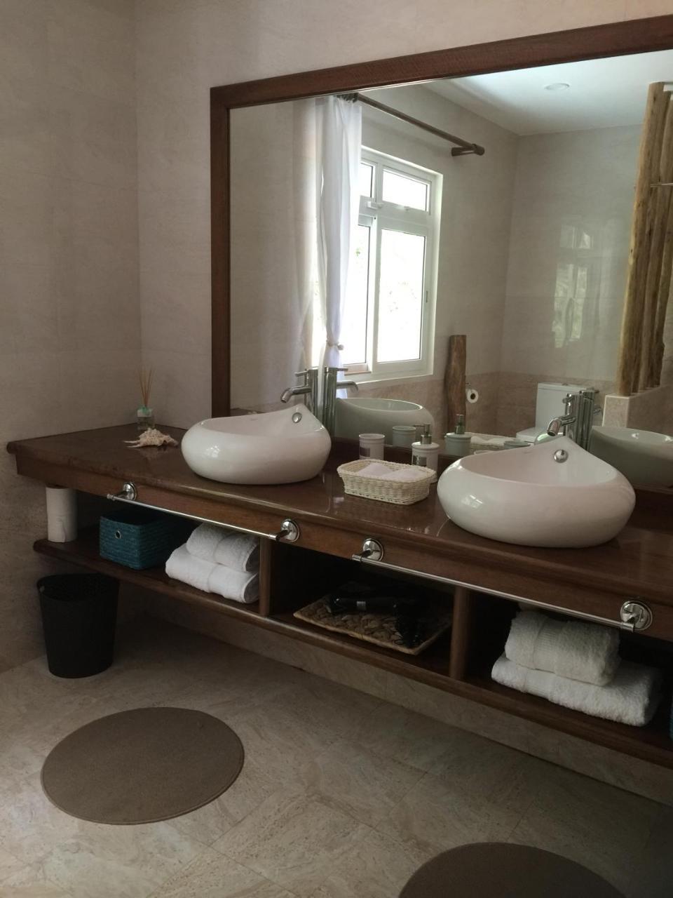 Villa Karibu Au Cap Kültér fotó